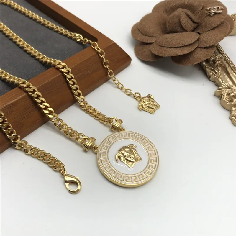 Women's Necklaces & Pendants - Luxury Women's Jewelry