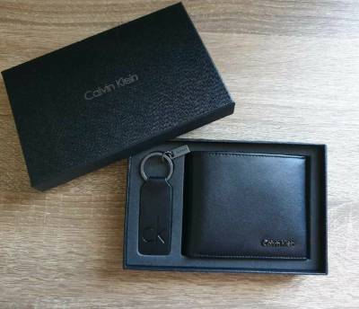 กระเป๋าสตางค์ CALVINKLEI่N WALLET กระเป๋าสตางค์แบบพับ2ตอนสำหรับผู้ชาย