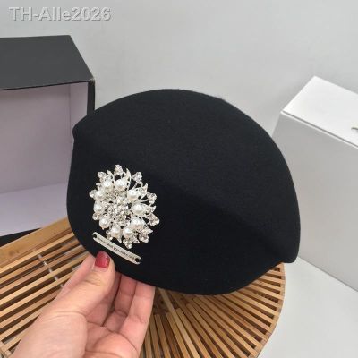 ◎۞✖ Korean version of autumn and winter new black wool painter hat pearl bright diamond lady stewardess female