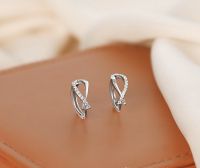 925 sterling silver needle geometric winding earrings ต่างหูห่วงกลมแบบล็อค ด้านหน้ารูปทรงเกลียวประดับเพชร