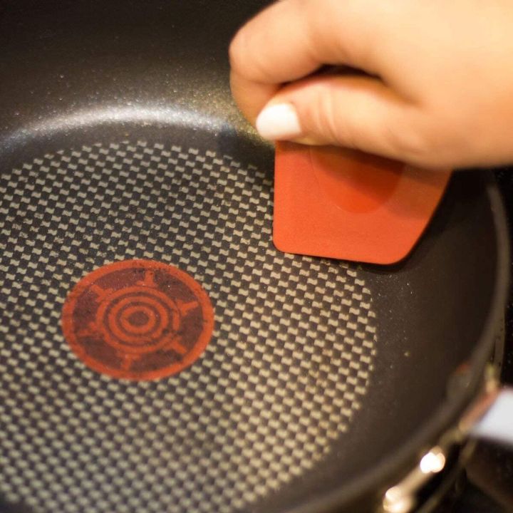 ชุดที่จับหม้อหูจับหม้อชั้นด้ามร้อนทำจากซิลิโคนชิ้นส่วนที่ขูดหม้อพลาสติกชิ้นส่วนเครื่องครัว