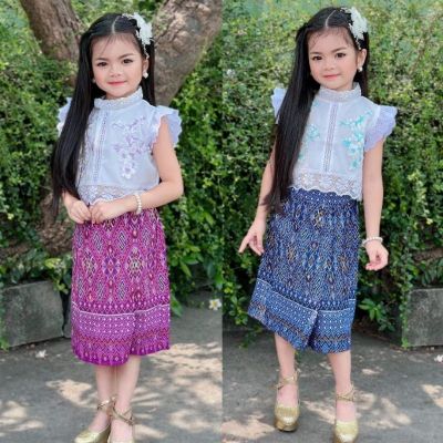 Best Seller!! ชุดไทยเด็กหญิง 2 ชิ้น เสื้อ+กระโปรงเสื้อผ้าโฟร์เวย์ ตกแต่งลูกไม้ไม่คัน กระโปรงผ้าคอตตอนพิมพ์ลาย