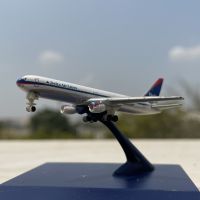 NO BOX 1:800 Scale Delta B767 767 Alloy Aircraft Model Toys Adult Fans Collectible Souvenir