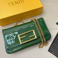 New Crossbody Bags Chain Bags FENDˉiCoin Purses Fashion Womens Bags (with box