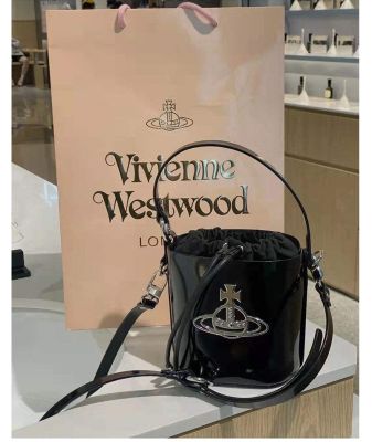 Vivienne Westwood กระเป๋าหนังแก้วใหม่สำหรับกระเป๋าทรงถังตะวันตกแปซิฟิกกระเป๋าไหล่เอียง