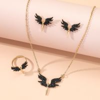 【lz】✾  Anjo preto strass feminino conjunto de jóias colar anel tachas de orelha estilo lindo simples todos os fósforos moda 4 peças