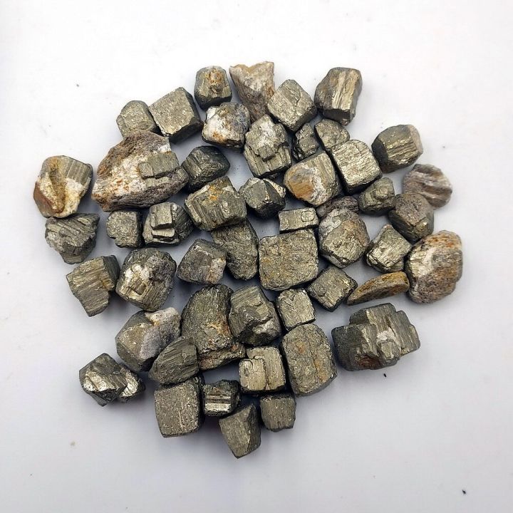 ไพไรต์-pyrite-หรือเพชรหน้าทั่งทรงลูกบาศก์ผลึกธรรมชาติ-ขนาดประมาณ-0-5-1-ซม-จำนวน-100-กรัม