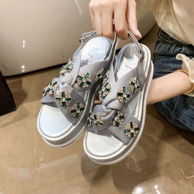 European station thick-soled heavy-duty sandals womens 2023 summer new comfortable all-match silk surface heightened casual shoes
