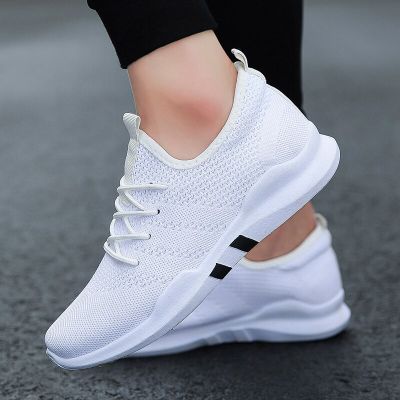 2021 Fashion Mens Casual Shoes White Lace-Up Breathable Shoes Sneakers Basket White Black Tennis Mens Trainers Zapatillas Hombre