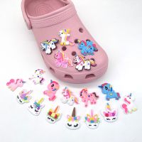 Jibbitz pvc ลายการ์ตูนยูนิคอร์นน่ารัก ถอดออกได้  Crocs accessories shoe charms diy ถอดได้ รองเท้าแตะ หัวเข็มขัด 1000 รุ่น สําหรับคุณเลือก ของขวัญสำหรับสาวๆ