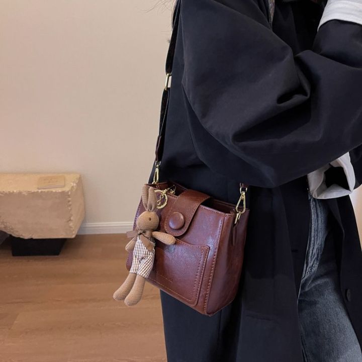 blonshe-กระเป๋าถือสำหรับผู้หญิงดีไซน์ใหม่2023-beg-ผู้หญิงกระเป๋าสะพายไหล่2023กระเป๋าสะพายผู้หญิง-beg-wanita-viral-2023-091305