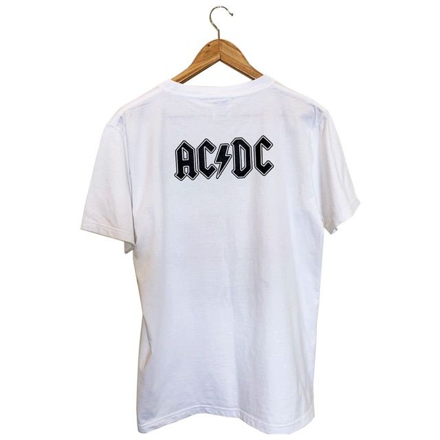 เสื้อ-acdc-ส่งฟรี-เท่-ใส่เข้ากับชุดง่าย-ราคาถูกมาก-พร้อมส่ง