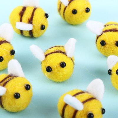 10Pcs Cute Wool Felt Bumble Bee Craft Decor Ball for Christmas Clothing Tent Hat Decoration DIY and Handmade Crafts Toy