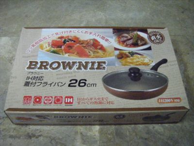 กะทะNON STICKญี่ปุ่น ทอดไข่ 26 ซม. ฝาแก้ว IH รุ่นBROWNIE แบรนด์ KOHBEC