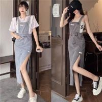 เสื้อผ้าแฟชั่นสำหรับสุภาพสตรี 2023 Hong Kong wind blast street closed waist split denim straps dress female design feeling niche is condole belt summer