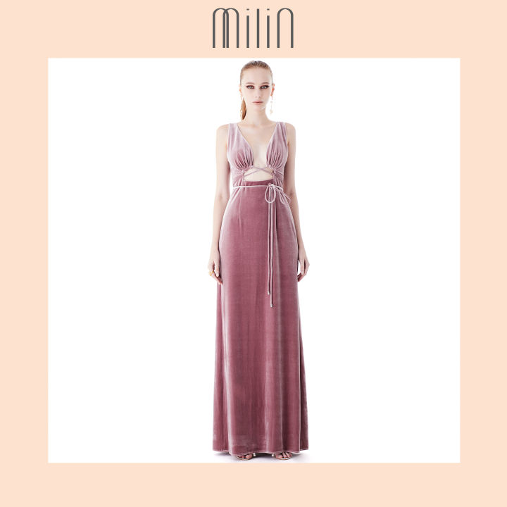 milin-sleeveless-velvet-maxi-gown-ชุดเดรสยาว-ดีเทลไขว้หน้า-ผ้ากำมะหยี่-boulevard-dress