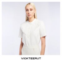 VICKTEERUT (ราคาปกติ 8,250-.) Re-Edition Short Sleeve Blouse with Pleat Detail เสื้อแขนสั้น ตกแต่งพลีท