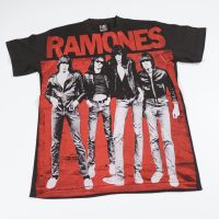 เสื้อวงRamones ลายโอเวอร์ปริ้น ตะเข็บเดี่ยวบนล่าง สไตล์วินเทจ สกรีนทั้งตัว ผ้านอก เสื้อOVP เสื้อโอเวอร์ไซส์ เสื้อวงดนตรีต่างประเทศ