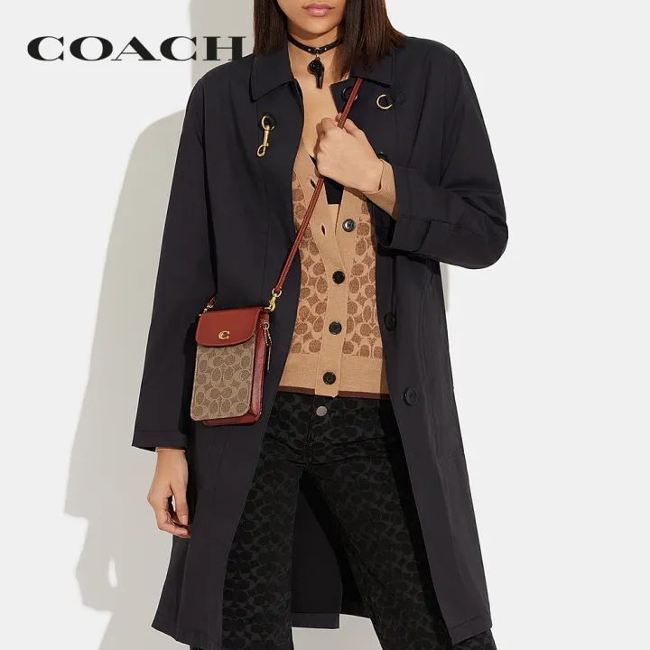 coach-กระเป๋าสะพายข้างผู้หญิงรุ่น-phone-crossbody-in-signature-canvas-สีครีม-cj355-b4nq4