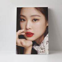 16 * 24in(40*60Cm) BLACKPINK Jennie ไร้กรอบของตกแต่งผนังบ้านผ้าใบวาดภาพของขวัญโปสเตอร์ศิลปะสำหรับชายและหญิงห้องนอน