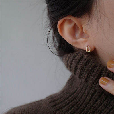 Escapism ต่างหูมินิมอล เงินแท้ 925 / 14K gold plated