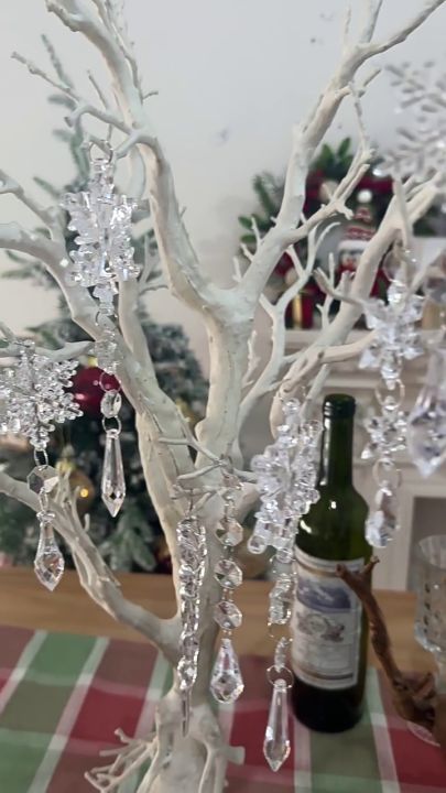 10Pcs Christmas Snowflake Ornaments Decorations,Crystal Ornaments Set for  Christmas Tree Decor Winter Wonderland Birthday New Year Party Supplies 