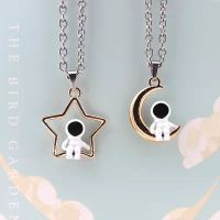 Fashion simple moon star border three-dimensional spaceman astronaut pendant necklace