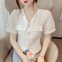 เสื้อยาวสีขาวฤดูร้อนแฟชั่นเสื้อเชิ้ตสไตล์เกาหลีคอวีแขนสั้นสำหรับผู้หญิงเสื้อผ้าชีฟองหรูหรา
