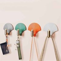 【YF】 8pcs Link Punch-free Multi-purpose Strong Bearing Sector Traceless Sticky Hook Bath Kitchen Behind the Door