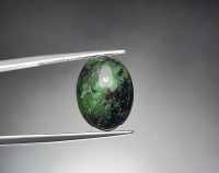 พลอยหลังเบี้ย รูบี้ ซอยไซต์ (Ruby In Zoisite) " หินแห่งความเชื่อมั่น" น้ำหนัก 13.34 ct. ขนาด  12*7.7*15.9 mm. พลอยแท้ 100 % เนื้อดี ราคาถูก