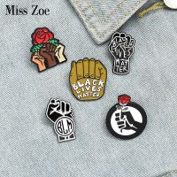 【CW】 BLM Rist Enamel Pins Custom Lives Matter Brooches Lapel Pin Shirt Everyone Badge Jewelry for