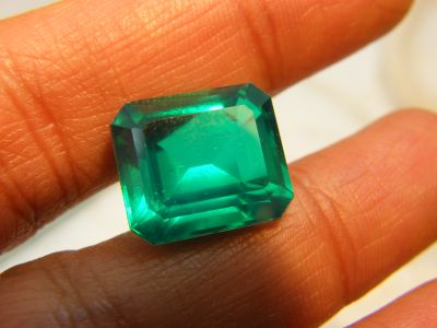 Green Doublet Emerald  very fine lab created 14x19มม mm...19กะรัต 1เม็ด carats . รูปสี่เหลี่ยม (พลอยสั่งเคราะเนื้อแข็ง)