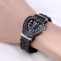 2020 Xinhua Heart Case Women Dress Watches Rhinestone Bracelet Skeleton Ladies Quartz Watch Fashion Retro Pattern Wrsitwatches