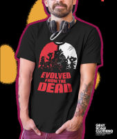 ?Evolved from the DEAD? เสื้อยืดสีดำแขนสั้น ผ้า Cotton ?% สกรีนสียาง สวมใส่สบายระบายอากาศได้ดี