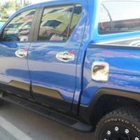 ครอบฝาถังน้ำมัน โครเมี่ยมครอบฝาถัง Toyota  Hilux Revo 15-22  ตัวพรีรันเนอร์ ยี่ห้อ FITTส่งฟรี