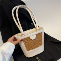 Web celebrity niche French splicing woven shoulder bag 2022 new ins han edition carrying a bucket bag han edition handbag