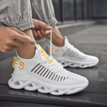 Lace-up Luxury Sneakers White Black Shoes Blank Fashion Sneakers for Men -  China Sneakers and Shoes price