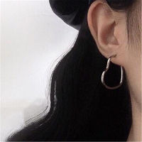 Heart-shaped Lovely Hollow Out Fashion Simple Love Half Heart Earrings Super Fairy Personality Earstud Accessories