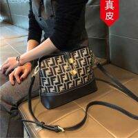 Kong purchasing genuine leather western style bag for women 2023 new high-end fashion simple one-shoulder cross-body square