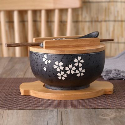 บะหมี่กึ่งสำเร็จรูปชามญี่ปุ่นอุปกรณ์รับประทานอาหารห้องบนโต๊ะอาหารสลัดชามเซรามิกนำช้อนไม้ตะเกียบไม้