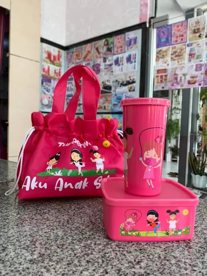 Tupperware fit to go microwaveable pink with gift bekal makan set