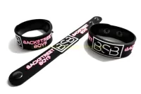 BACKSTREET BOYS ริสแบนด์ วงดนตรี wristband ร็อค อีโม เดธ แทรส เมทัล ป๊อป เกาหลี วัสดุ ยางซิลิโคน เกรดพรีเมี่ยม ปั๊มนูน พรีเมี่ยม 2-3 วันรับของ BBY377NNN