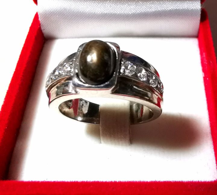 แหวนพลอยสตาร์บุษ-หรือ-black-sapphire-ทรงผู้ชาย-ตัวเรือนหนา-เงินแท้-925-บ่าข้างเพชร-cz-เก๋ๆ-ไซส์-56