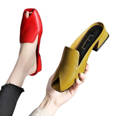 【CC】☞  Slippers 2022 New Fashion Peep-toe Shoes Med Heels Chunky Designer Slides Leather Sandals Flip Flops
