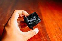 (For Canon EOS M Mirrorless)เลนส์มือหมุน ละลายหลัง รูรับแสงกว้าง 35mm F1.7