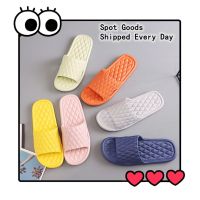 ✨Raya 2022 ✨READY STOCK Home Slippers Bathroom Slippers Men Slippers Women Slippers Non-slip Slippers Couple Slippers Massage Kasu