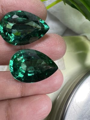 พลอย เขียวส่อง(ฺ Green Sapphire AMETHYST)2 เม็ด (Pcs.)พลอย อัญมณี เครื่องประดับ พลอยอเมทิสต์ แล็บ 34 กะรัต 15X22 มม mm รูปหยดน้ำ(พลอยสั่งเคราะ)