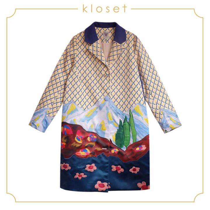 kloset-classic-k-print-coat-with-patchwork-detail-ss18-t022-เสื้อผ้าผู้หญิง-เสื้อผ้าแฟชั่น-เสื้อแฟชั่น-เสื้อโค๊ท-เสื้อคลุม-เสื้อแขนยาว