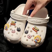 ตัวติดรองเท้าผ้าใบ Crocs ลายการ์ตูน ดอกไม้ สวยงาม อุปกรณ์เสริม สําหรับตกแต่งรองเท้า