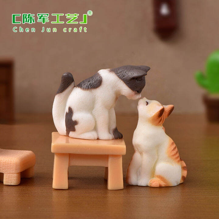 ตุ๊กตาจิ๋ว-ครอบครัวแมวเหมียว-ตกแต่งสวนถาด-แต่งสวนจิ๋ว-ราคาต่อชิ้น